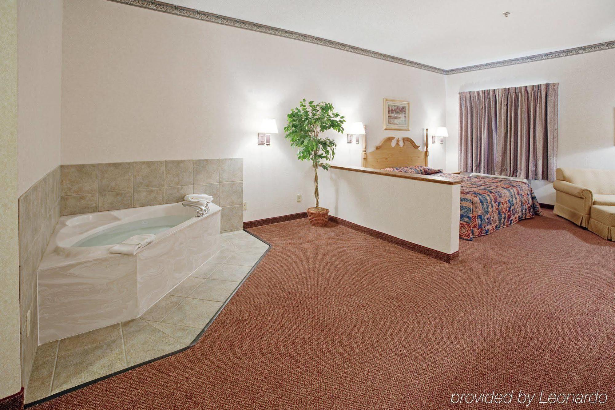 Americas Best Value Inn Kilgore Room photo